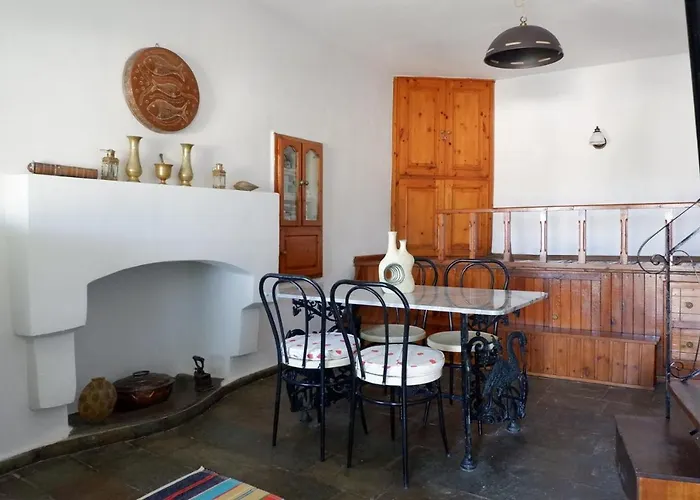 Asiminas House